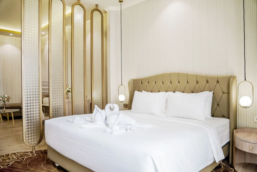 PREMIUM SUITE-10