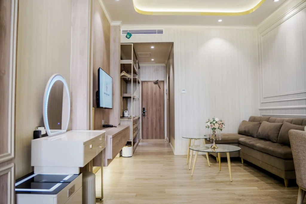 PREMIUM SUITE-11